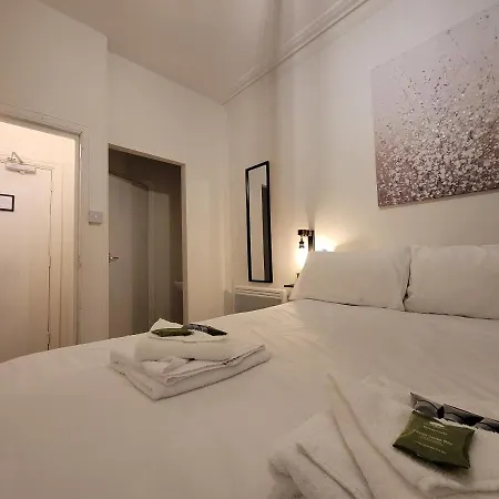 Sea Side Flat 3 With Fast Wifi And Free Parking Apartment *