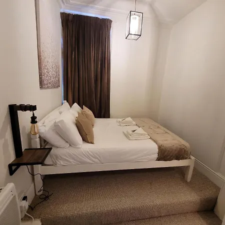 Sea Side Flat 3 With Fast Wifi And Free Parking