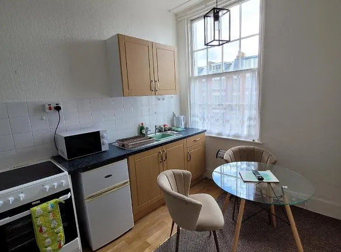 Sea Side Flat 3 With Fast Wifi And Free Parking Scarborough